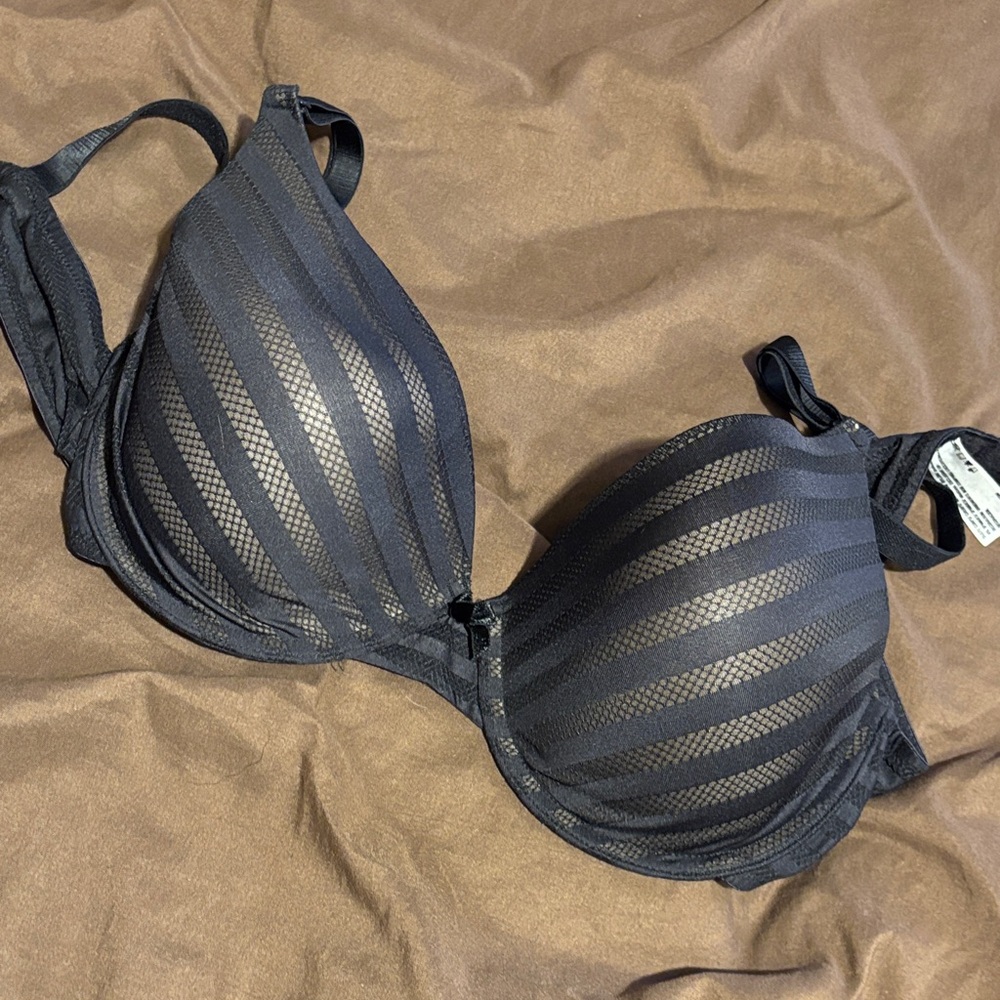 Maidenform Black Mesh Striped Bra